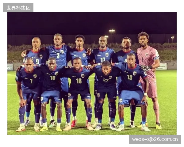 佛得角后防线在面对高强度压迫时暴露短板,世界杯比赛后半段的防守专注度存疑。 佛得角后防线在面对高强度压迫时暴露短板,世界杯比赛后半段的防守专注度存疑。